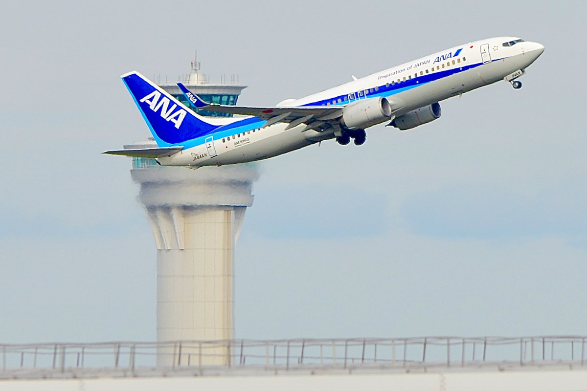 sky302tfs's tweet photo. #RJTT
キャセイワンワや海保、タワーが絡んだ2機✈️ https://t.co/usseG8TJDX