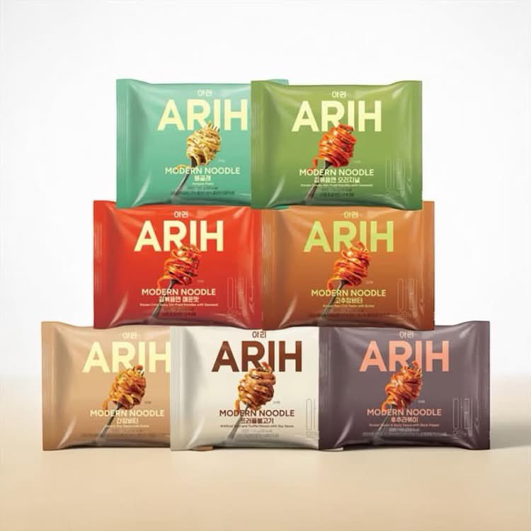 SeoulKimbab's tweet photo. ＼世界中で争奪戦！奇跡の入荷🍜✨／
BTSプロデュースの最新韓国ラーメン『#ARIH』が東京ドームシティ・ラクーア1Fに緊急入荷！💜
激レアな韓国版「紫オレオ」や手作りキンパと一緒に今夜の夜食・お土産にぜひお早めに💨
📍SPATIO SEOUL DELI
#BTS #アリラーメン #BTSオレオ https://t.co/8ilwQMC2yk