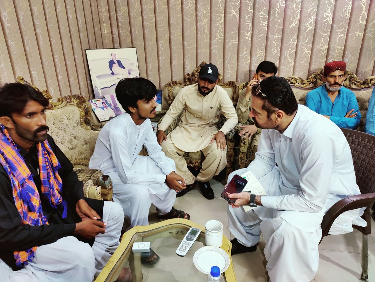 fzbhutto's tweet photo. PPP MPA @drsikandarshoro is meeting with the people of his constituency at #ShoroHouseKotri, listening to their concerns firsthand and working towards practical solutions. Public service begins by staying connected to the people. #PS78 🇱🇾 #Kotri #PPPservingPeople 🇵🇰 https://t.co/j0ujXbNjos