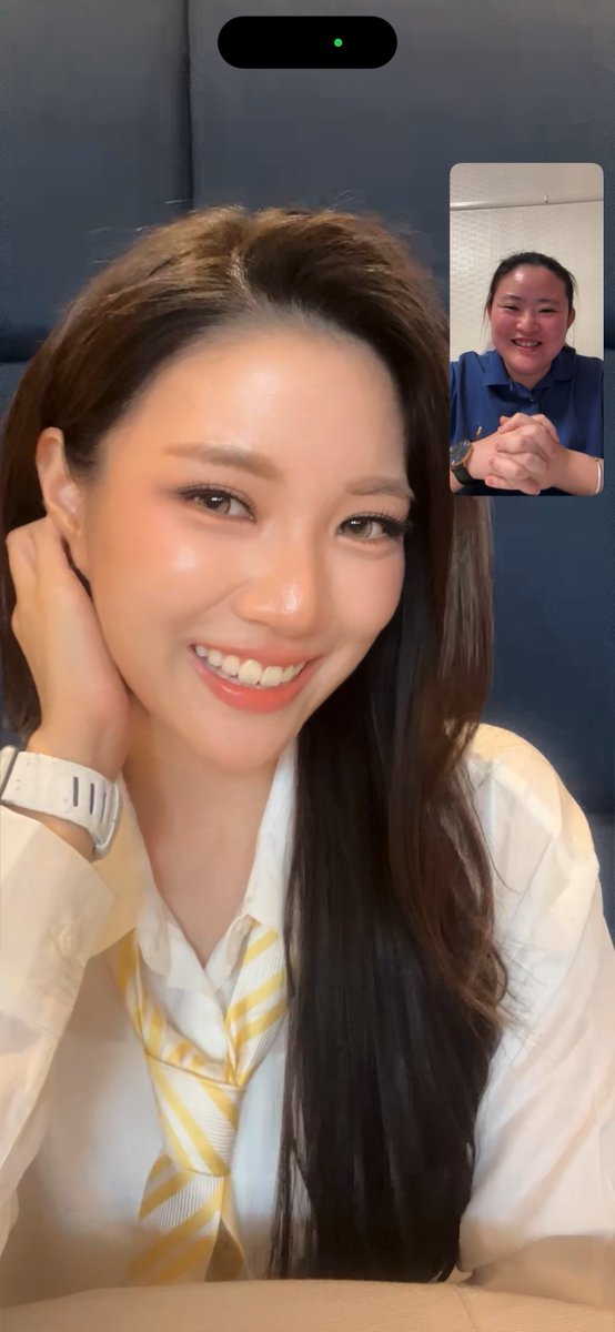 Eelin1124's tweet photo. So happy to see and chat with u again Ginny🥹🫶🏻🥰

No matter how long it has passed, my love for u will never change💜
Not sure how long forever is, Let’s count it together🤙🏻

GINNY FRESHY SQUEEZED CORN JUICE 
#GinnyxWeiChangLi 
#ginnynatnicha 
#ginnyspaca 🦙🤍 https://t.co/3Xqdlb61dL