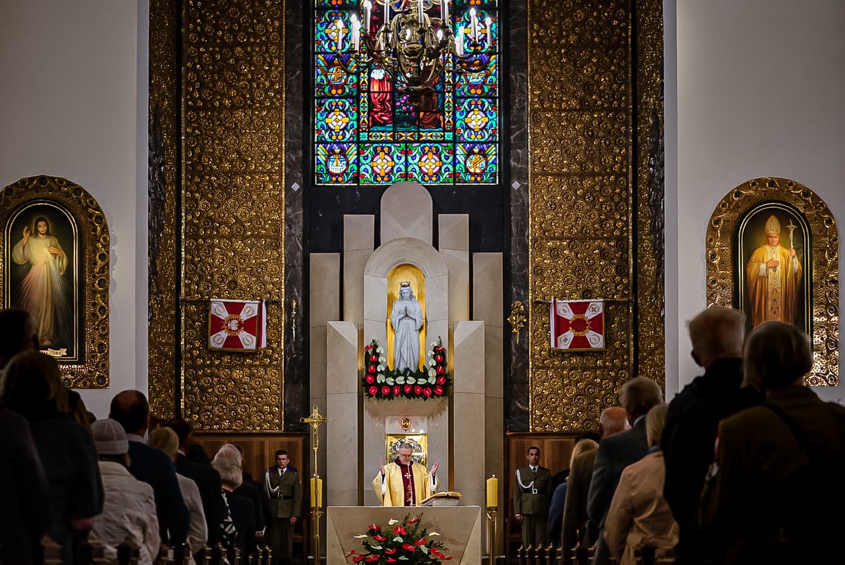 ipngovpl's tweet photo. 🇵🇱✝️ Mszą świętą w Katedrze Polowej Wojska Polskiego w intencji Ofiar Ludobójstwa dokonanego przez ukraińskich nacjonalistów na obywatelach II Rzeczypospolitej Polskiej rozpoczęły się obchody 83. rocznicy Zbrodni Wołyńskiej. 

💠 W uroczystościach bierze udział zastępca prezesa Instytutu Pamięci Narodowej dr hab. Karol Polejowski.