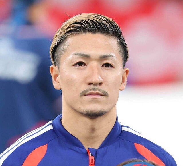 samurai_sbcom's tweet photo. 塩貝が今回のW杯で一番影響を受けたのは、圧倒的にスプリント数を記録した前田大然。

塩貝「自分もできます。でも大然くん、アレ90分続けられるんすよね。。」
⬇️
大然「彼ゴールしか見てなくて、バカで。笑」

#PIVOT https://t.co/iGM3bvxWYC