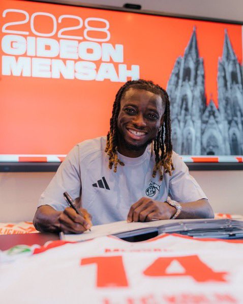 CitiSportsGHA's tweet photo. 📸 Ghana 🇬🇭 international Gideon Mensah officially signs two-year deal with FC Koln after leaving AJ Auxerre.

#CitiSports https://t.co/NfoFcM4pqk