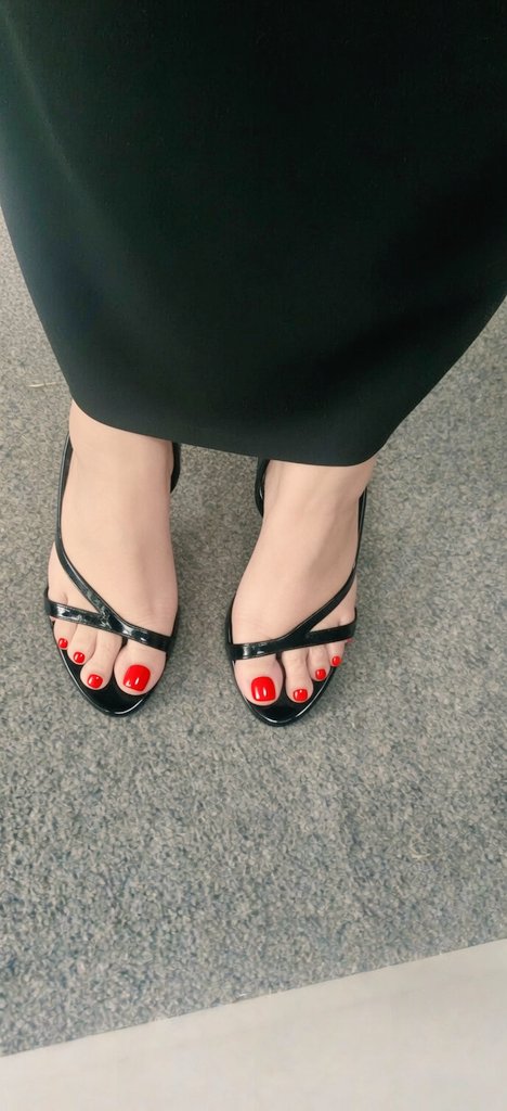 funwithfeet tweet media