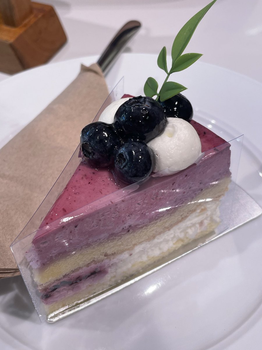M_MikaelaJKT48's tweet photo. #Mikaelapar kue ku cintakuu https://t.co/ivQEGHBIzM