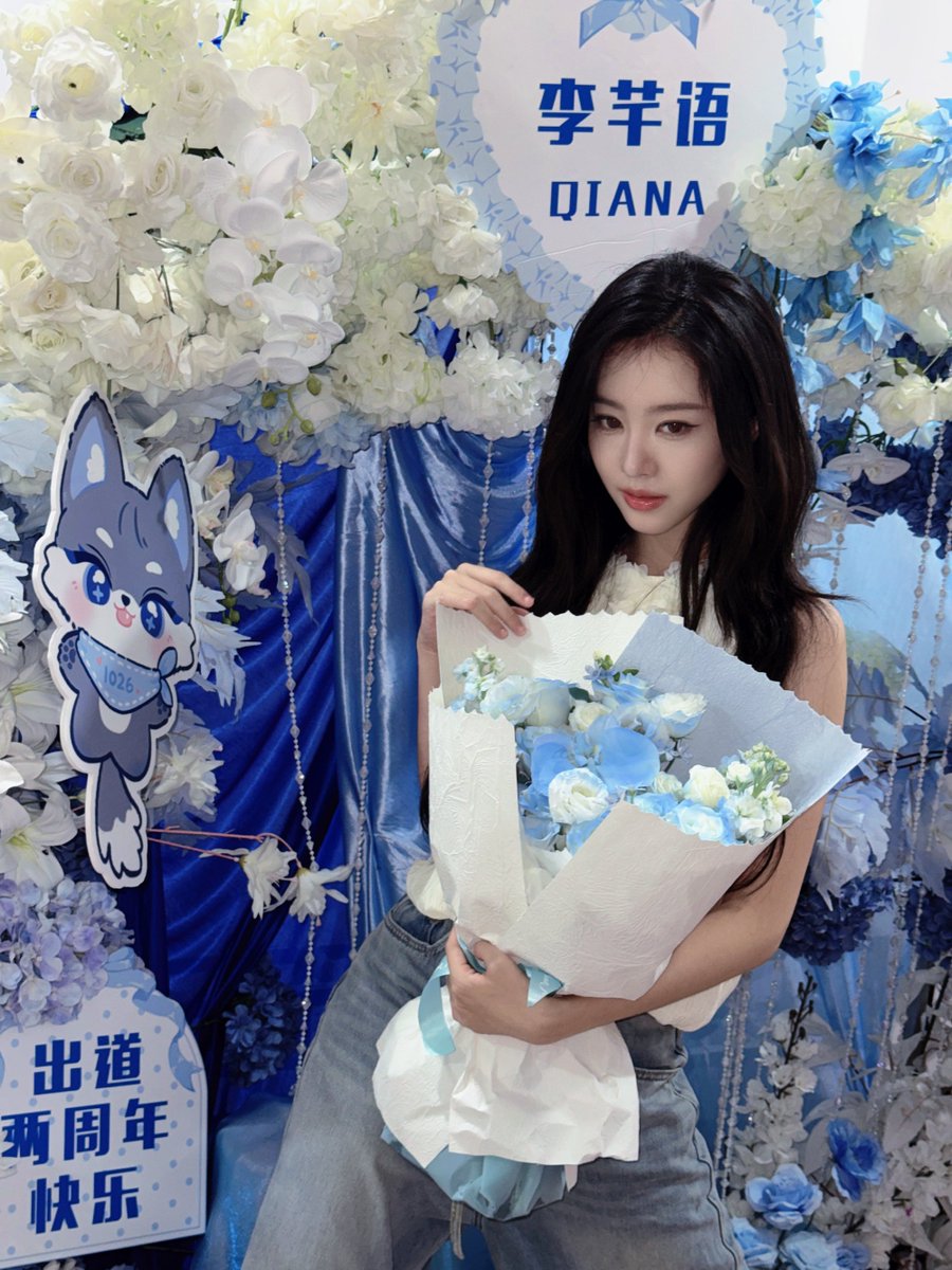 RED_RedEraDiva's tweet photo. 🧧[ 2026.07.11 ] R.E.D

< Super Topic >

[R.E.D QIANA] I seriously, seriously, seriously love it so much!!!!! I just want to take it all home and show it off to the whole world, hahaha. It makes me so happy! 

#RED #R_E_D
#QIANA #LiQianyu https://t.co/4HUh5ECZHE