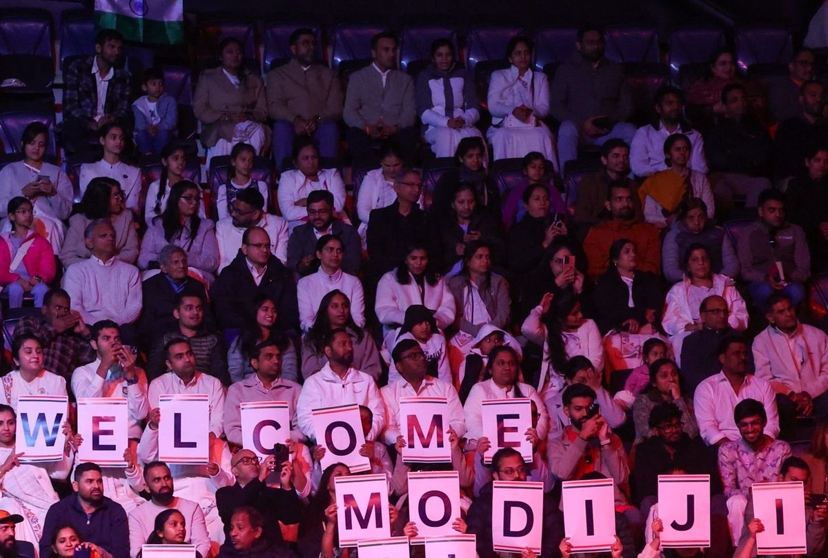 Narendra Modi tweet media