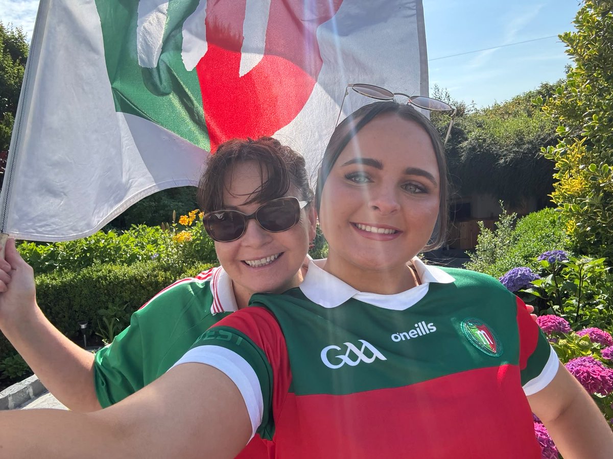MAYOMADnotblog1's tweet photo. Heading for HQ ! Cβmon Mayo #mayogaa #inthistogether #seaofgreenandred πβ€οΈ https://t.co/7rqIo8X8va