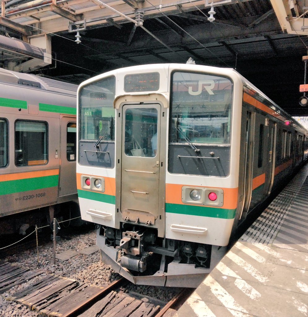 acaです☻ 211系A51 渋川行き