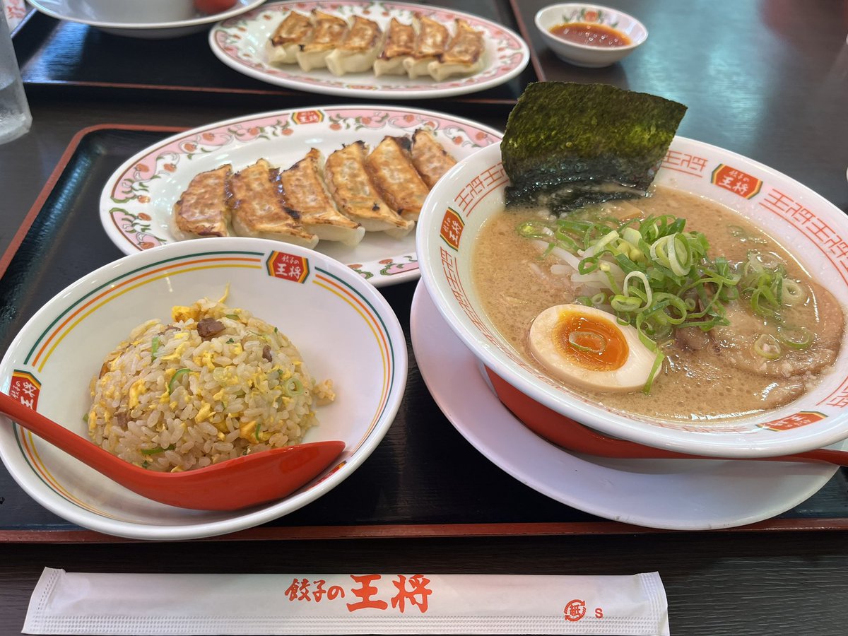 apo_story's tweet photo. 健康診断延期になったし いいでしょ( ᐛ ) https://t.co/vBA16ejS4P