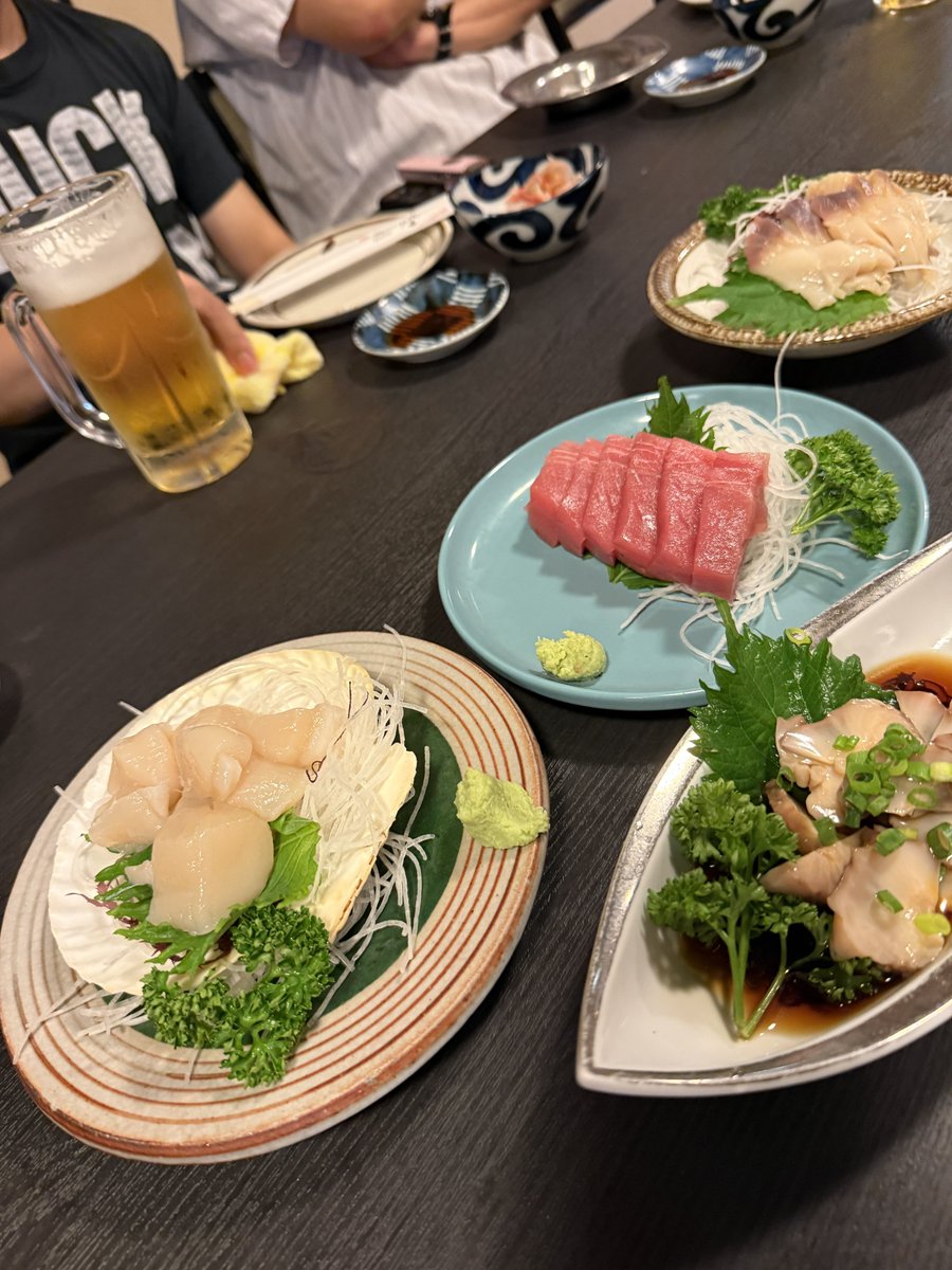 MAHfromSiM's tweet photo. 苫小牧ありがとう！

函館行きの電車に乗ると
『鹿との衝突を避けるため急ブレーキをかける場合がある』とアナウンスが入って、

『またまたぁ😌』

とアホ面してたら10分くらいで
『対向車両が鹿と接触したため安全確認中』
と緊急停止

世界は広い

🦌成仏しますように、、 https://t.co/C3TK7z5BfI