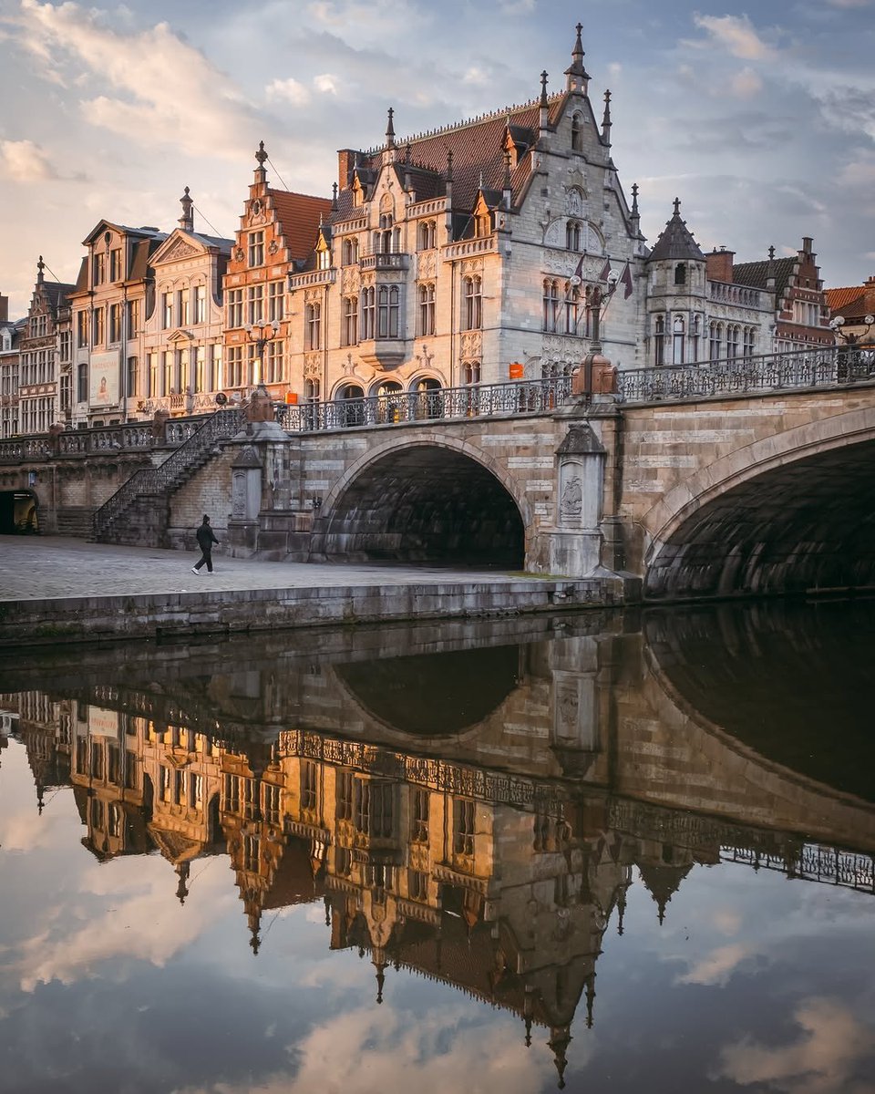 ____flowers__'s tweet photo. Ghent, Belgium 🇧🇪 https://t.co/Xd4SsJpGX1
