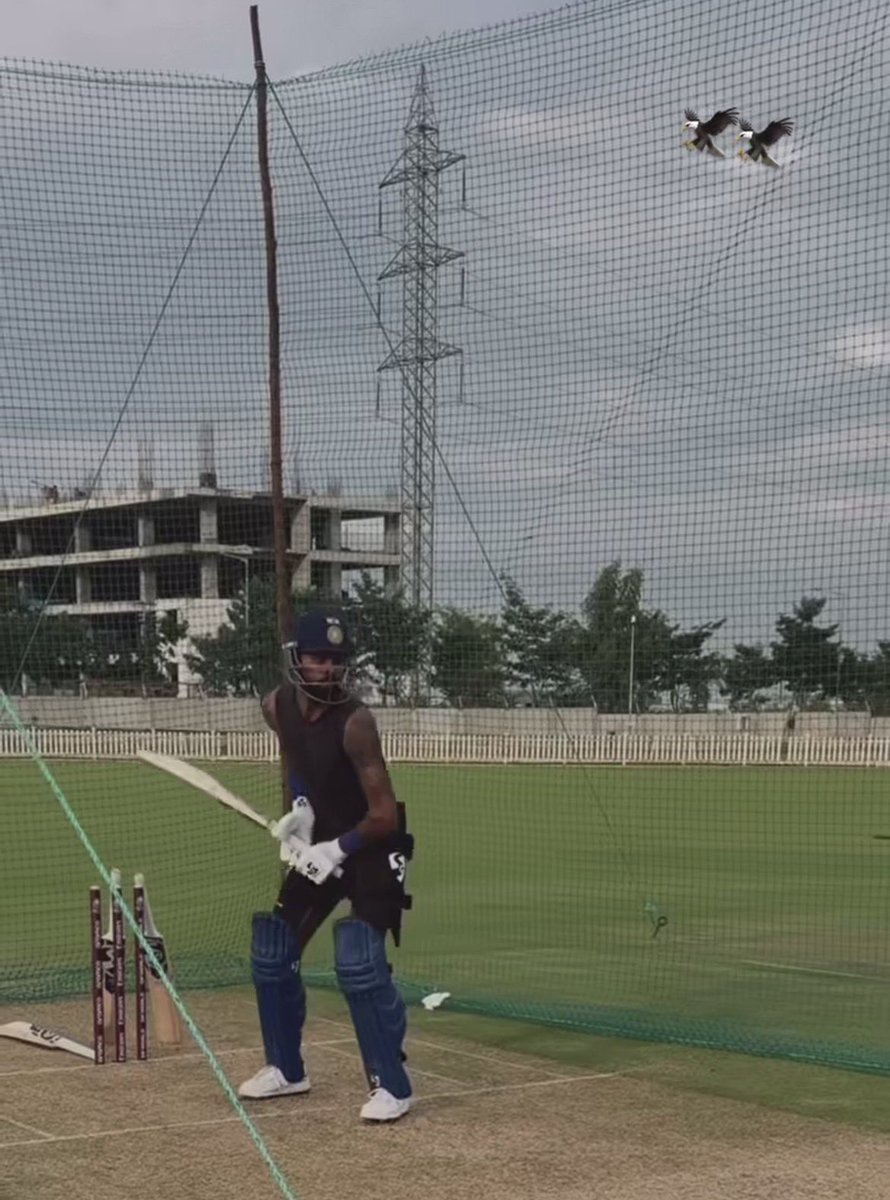 SixerSanju's tweet photo. Last year when CSK uploaded trade reels they hinted with Illuminati song for Sanju 

This time it’s the sound of an eagle 🦅, Hardik uploaded a story with eagle emoji few days ago , must be it.

Welcome home Hardik Pandya 💛 https://t.co/PvuLPPkja2
