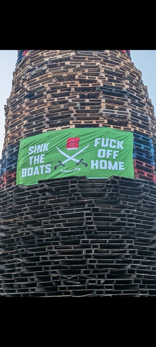 CapatanEl4662's tweet photo. Goodmorning folks

Heres another beauty from Belfast Ireland🇮🇪

The Irish say no to islam ✝️ https://t.co/cA5A1BOkqM