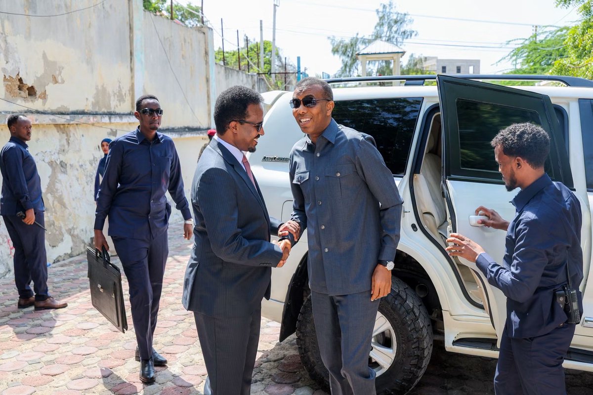 Abdirachiid's tweet photo. Congratulations to Minister @AmbGamal and the entire Ministry of Commerce and Industry team on the official groundbreaking of the Ministry’s reconstruction. This is an important step toward strengthening public institutions and improving service delivery for the people of Somalia https://t.co/RL12caa7gU