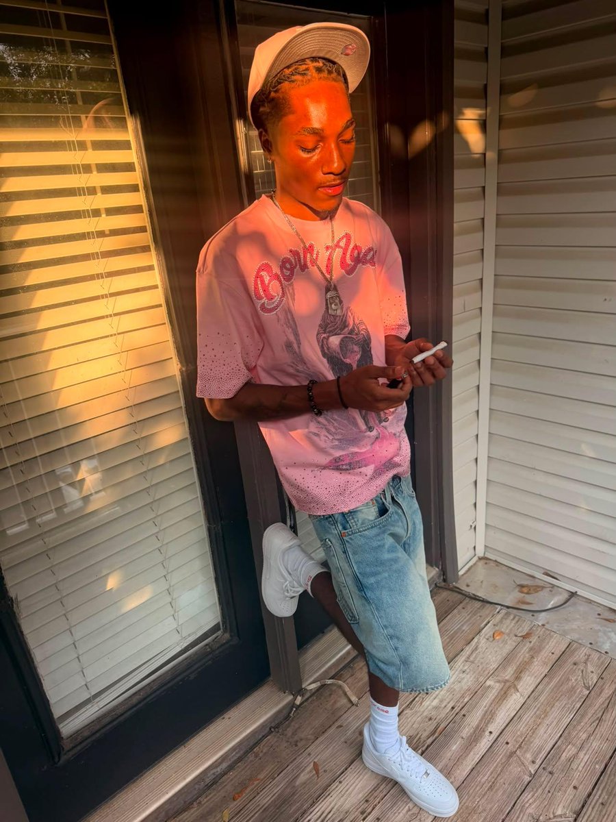 Fundsbp's tweet photo. Lil flick https://t.co/crFgFh7WXj