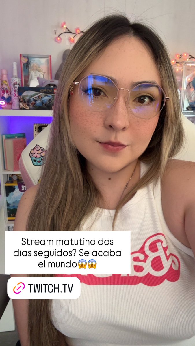 LuuOnline's tweet photo. Hooolii! Ya estamos en directo 🔥 Stream matutino!💕 vienes? #fortnite #streamer https://t.co/vZvk6Wm4Fn