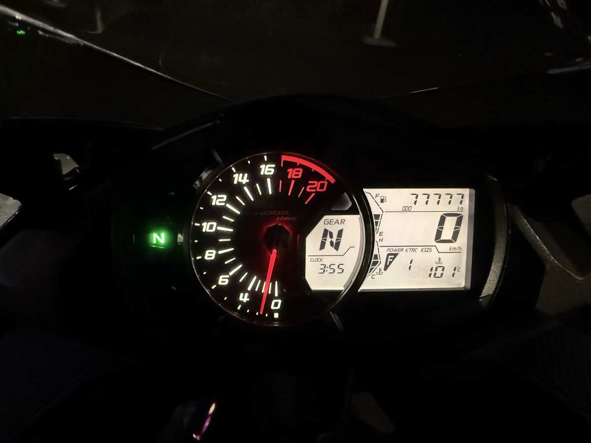 L2inline4's tweet photo. 25Rタソ、ついにODO:77777km達成🎉
エンジンブローするまで乗り続けるつもり🙂‍↕️ https://t.co/1J30YC2x4K
