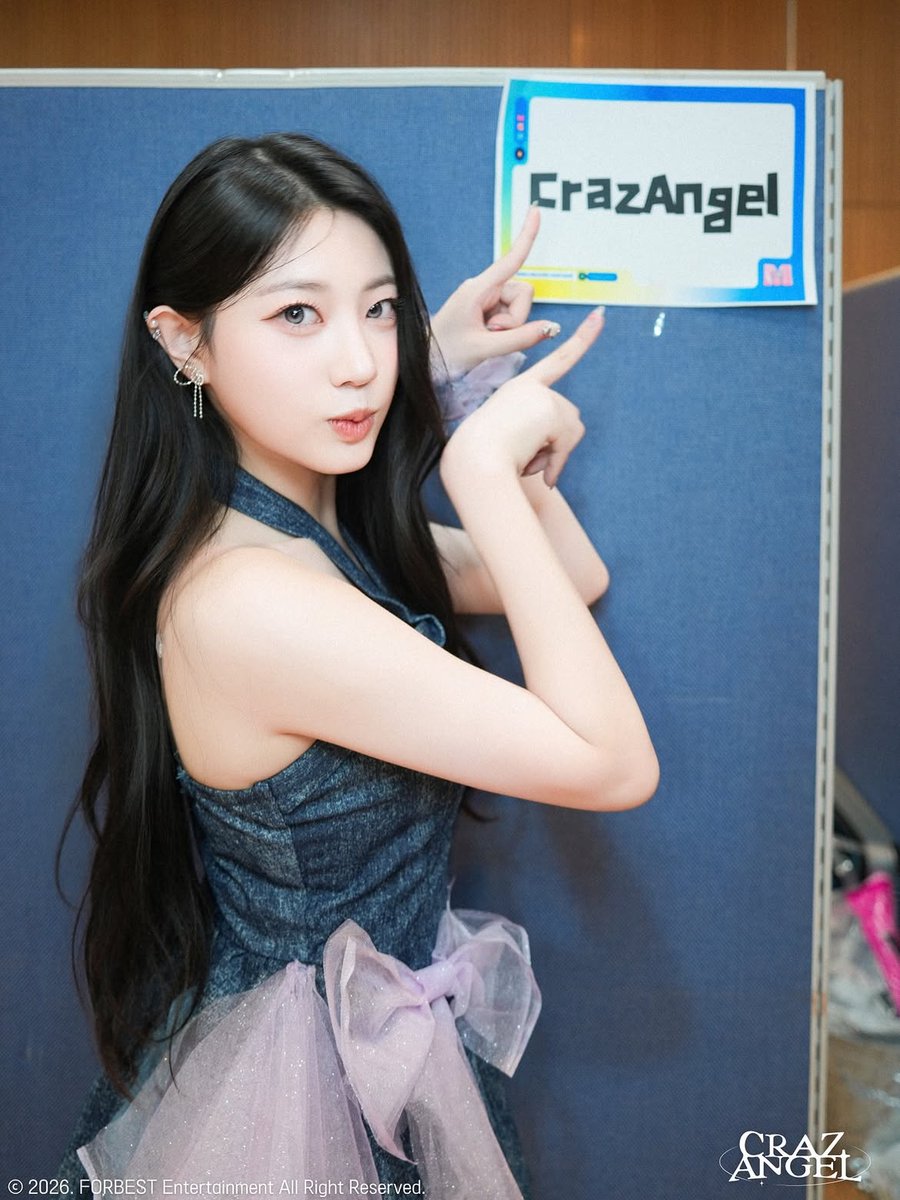 crazangelglobal's tweet photo. 260711 ⁞ 📸
#SOLMI : One year with CrazAngel
1/3
#솔미 #CrazAngel #크레이즈엔젤 #크레이즈엔젤1주년 #DebutAnniversary https://t.co/VCdlq8eeds