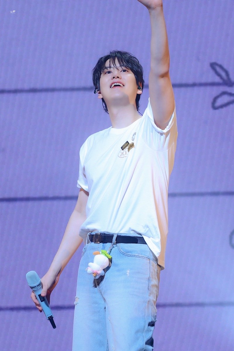 KYUpiter_w's tweet photo. [HD] 260619 KYUHYUN 20th Anniversary Fanmeeting <HOTEL 203> in Tokyo-3 

🐶🐶

#KYUHYUN #규현 #キュヒョン 
#圭賢 #圭贤 #규현아_사랑해 https://t.co/lxZOt1iMwh