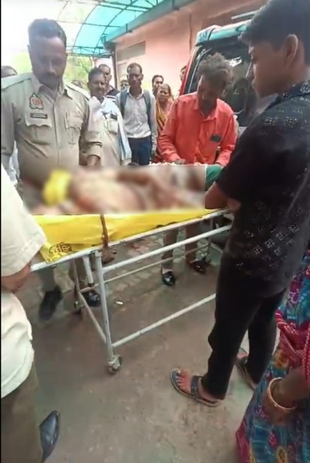 INDIAHEADLINEST's tweet photo. हमीरपुर: बाइक हादसे में एक परिवार के चार घायल....यूपी-112 टीम मौके पर पहुंचकर तुरंत बचाव में जुटी

घायलों को सीएचसी मौदहा में तत्काल भर्ती कराया....समय पर इलाज से चारों की बची जान 

#Hamirpur #UP112 #RoadAccident
#UttarPradesh #IndiaHeadlinesTV https://t.co/EbeKKiokJ2