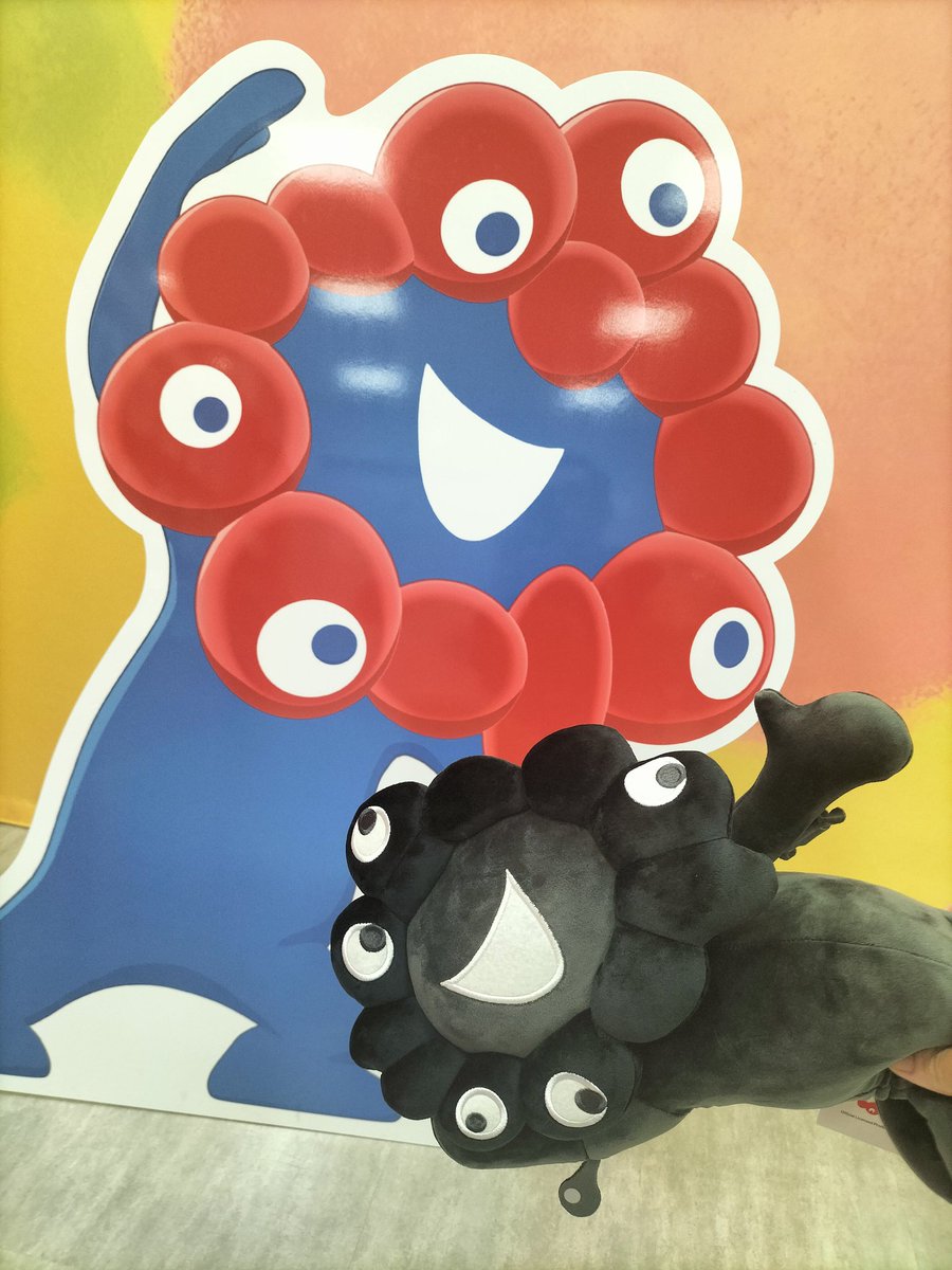 クジで当たりました ミャクミャクくじ くじ引きしたよー😄 3等でいいのにー 2等当たったぁ