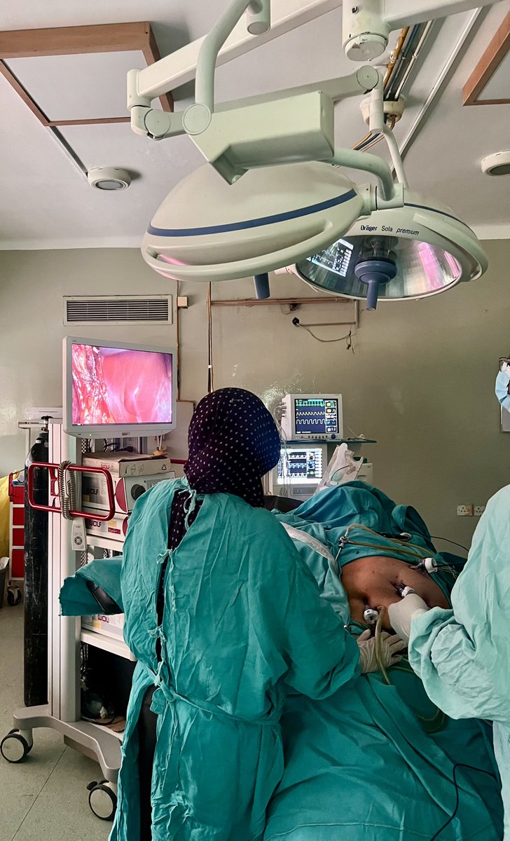 mimosa_862's tweet photo. 2-week electives in General Surgery and Surgical Oncology ✅ 
Learned suturing and observed procedures including laparoscopic cholecystectomy, total thyroidectomy, hernia repair, modified radical mastectomy (MRM), wound dressing, and vacuum assisted wound therapy (VAC dressing) https://t.co/sEpgFqR2UQ