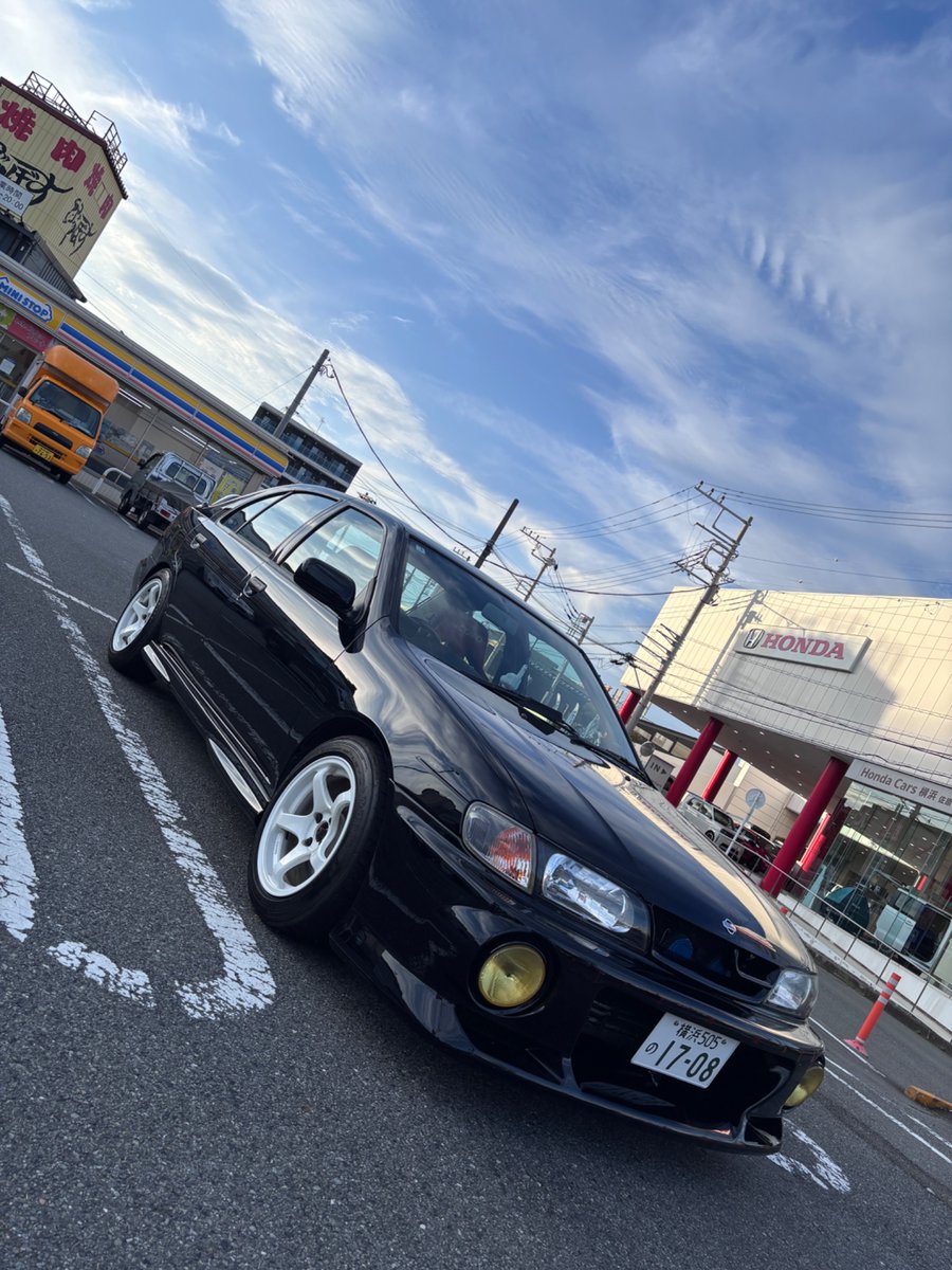 samayoizukky's tweet photo. ついに全塗装完了し、見た目はつよつよ𝓜𝓪𝓬𝓱𝓲𝓷𝓮になりました！

クレイジーホーネット製グリル、DC2純正リアウイングを装着し、全体のバランスも取れたかなと思います_(:3 」∠)_ https://t.co/EPYSgNI4rN