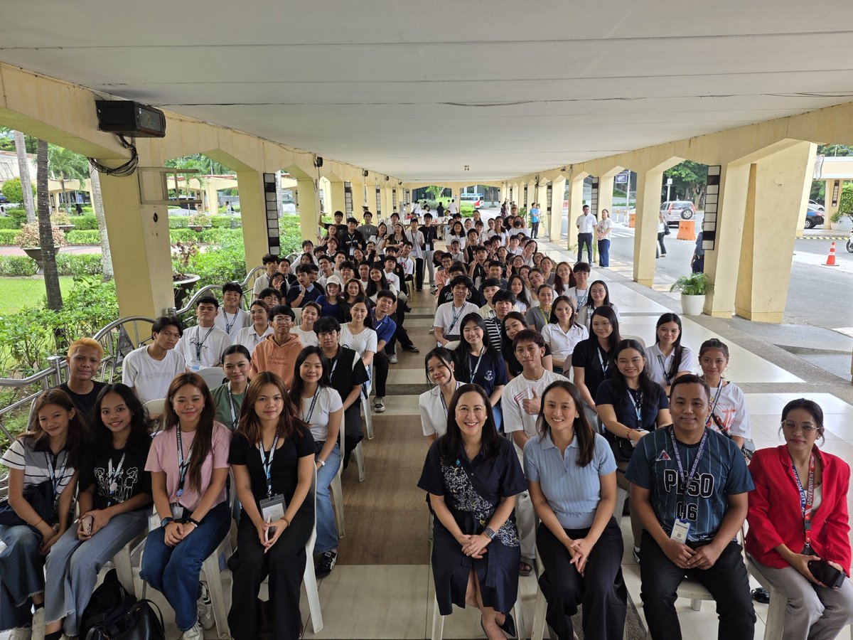 QCMayorJoy's tweet photo. Alam niyo ba na sa QC ay mayroon tayong target na #ZeroAt2030? 
- Zero HIV/AIDS new cases
- Zero discrimination
- Zero HIV-related deaths

At ilan sa mga hakbang na ating ginagawa upang ito'y makamit ay ang pamamahagi ng free testing kits, mayroon din tayong sundown at social hygiene clinics, at namamahagi rin tayo ng preventive measures o PrEP. 

Gayundin, isa sa ating mga ginagawa ay ang pag-e-educate sa mga kabataan ukol dito at ang mga misconception patungkol dito. Kaya naman kahapon, nagkaroon tayo ng HIV 101 Orientation para sa ating mga intern at sa mga kabataan na parte ng Program for Employment of Students ng Quezon City Government.

#JoyParaSaBayan #KasamaKaSaPagunlad #SerbisyoSaBayan #UnaKaSaSerbisyo