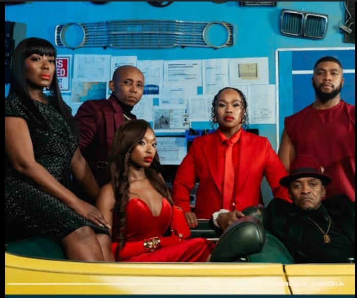 MissLELOMK1's tweet photo. We need to be honest about this new show "The Four Of Us" so horrible 😩😩 And what shocks me is that they’re all great actors. But something is off!! https://t.co/c2MZRveSuu