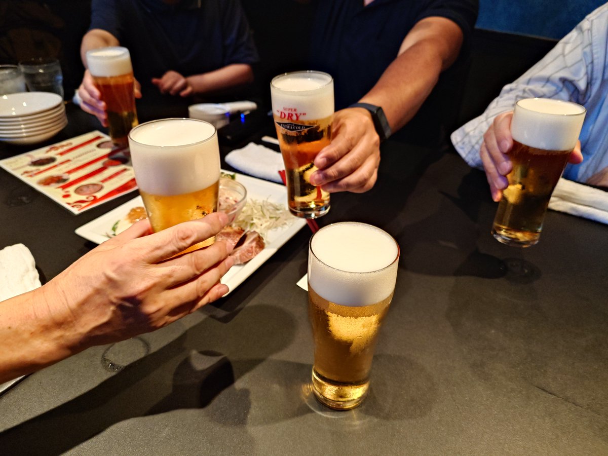 kimukatsu's tweet photo. 今日は現場はお休み。恒例の残党オタク飲み。 https://t.co/uK55KU6n2v
