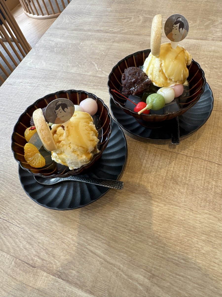 tehechann's tweet photo. 恒例の本の交換会💞
色んなジャンルが読めて最高すぎる、、 https://t.co/1InLh8bUPV