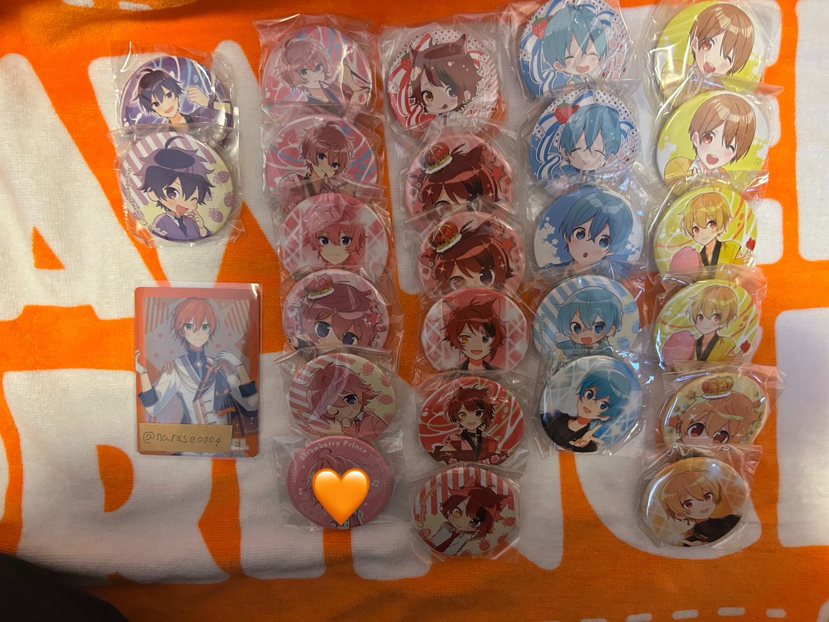 naruse0004's tweet photo. すとめも復刻缶バッジ

求｜🐏🧡くん等身（デフォでも可）
譲｜画像の通りです！

すとめも8の🐏🧡くんの等身とすとめもの等身を求めております🥲💦

郵送or買取（PayPay）での取引になります💦

気軽にお声がけ下さい🧡🫰

 #すとぷりグッズ交換 https://t.co/mhIpVfYnH1