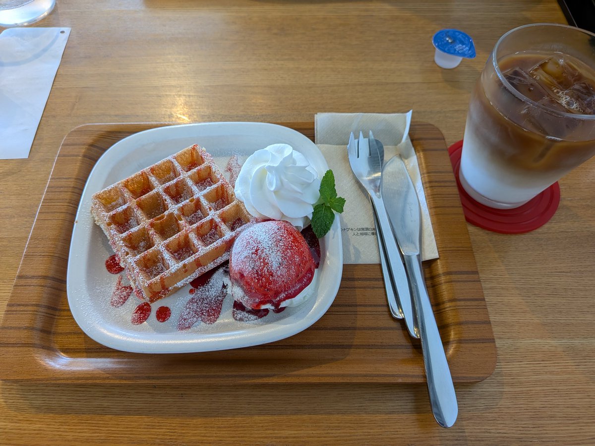 blizza52's tweet photo. お気に入りのお店でワッフルを食した https://t.co/c9poEqHNiL