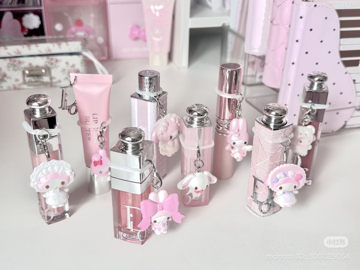 alyfawn's tweet photo. lip charms 🐰 https://t.co/N1sscpo0la