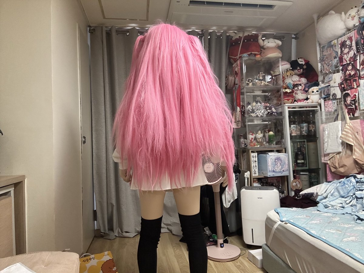 berry0921's tweet photo. 오랜만에 키구입엇어요!
키구 입기전과 후 ! 
약간 빵떡같이 키구생겨서 사진 안이뻐요...ㅠㅠ https://t.co/YqgoiIjx1m