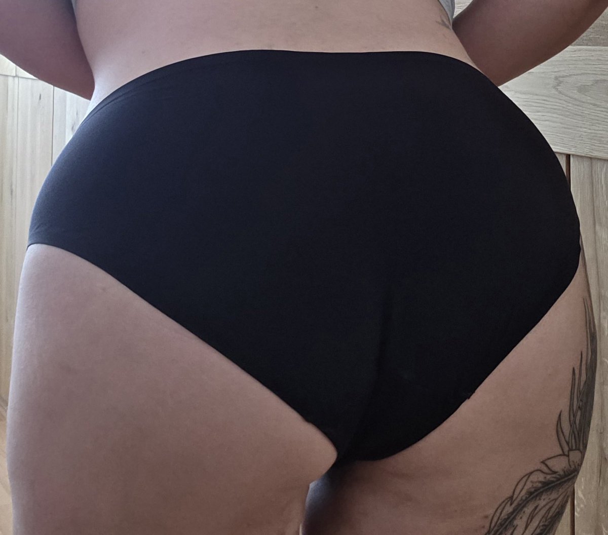 Mylavande2188's tweet photo. … hab heute lange geschlafen und bin ganz feucht aufgewacht🫦
Hab ich direkt ausgenutzt und mich wach gespielt😈 Gleich erstmal shoppen gehen bei dem Wetter. Mal sehen was ich heute so alles finde für eine heißen Sommer💋☀️😘 #feucht #frisch #getragen #sb #selling #of #slips https://t.co/qxpeb95wtO