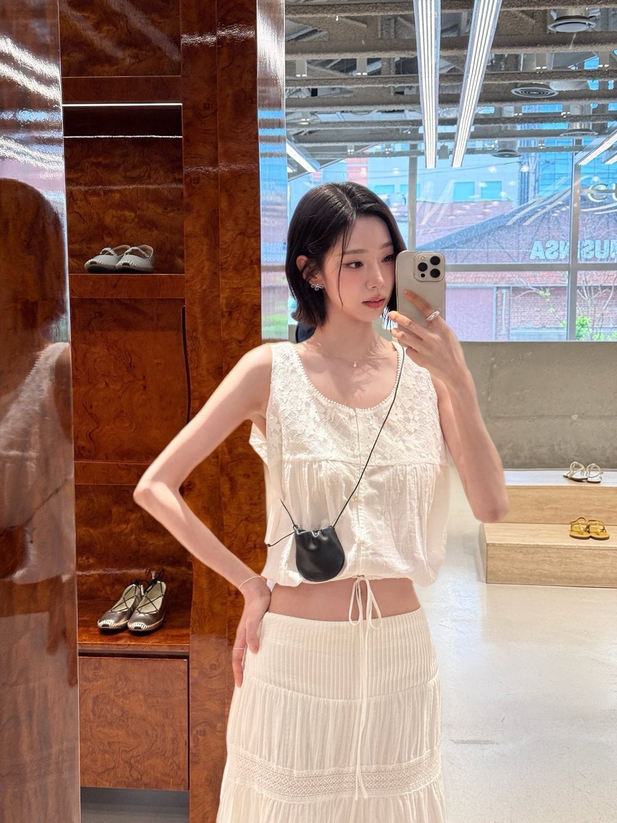 yormthinker's tweet photo. yeoreum instagram update (3/3) https://t.co/NUuzyeBPv1