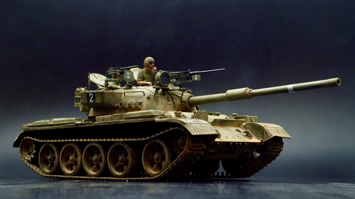 FuwakuT's tweet photo. ティラン5完成。
最近、戦車を汚しすぎちゃうな。
ちょうどいいウェザリングの加減がわからなくなってきた…

#プラモデル
#ティラン5
#タミヤ
#新作 https://t.co/OIcC0xYW5O