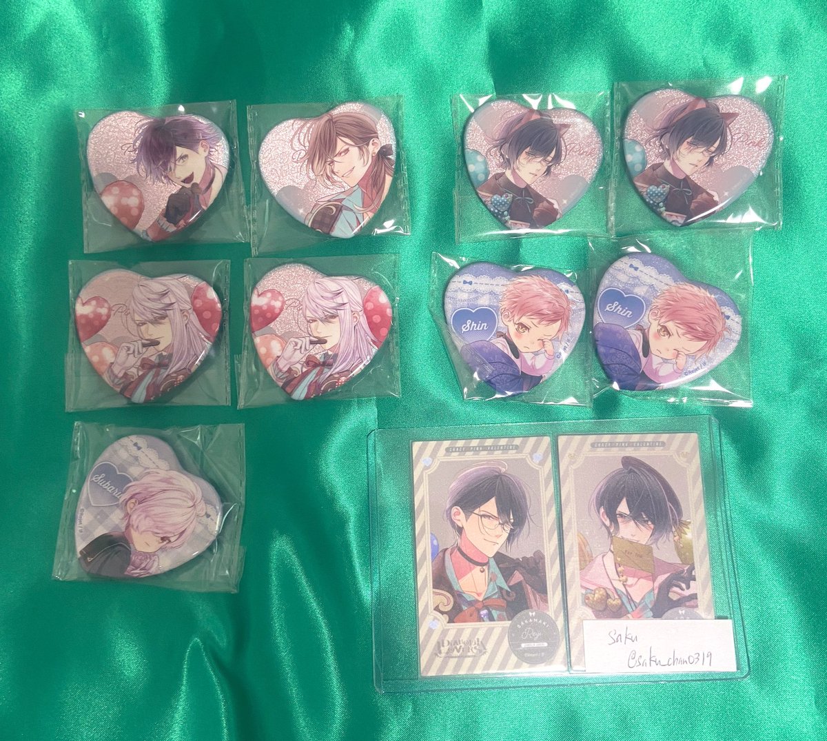 saku__chan0319's tweet photo. 【交換】DIABOLIK LOVERS ディアラバ  ビック缶バッジ

譲)
アヤト ライト カナト シュウ スバル コウ アズサ ユーマ カルラ シン

求) 
ビッグ缶バッジ 
⇨Summer of Lovers レイジ

ハート缶バッジ
⇨Crazy Pink Valentine レイジ キノ

お気軽にお声掛けください！ https://t.co/DAZVGeBurI