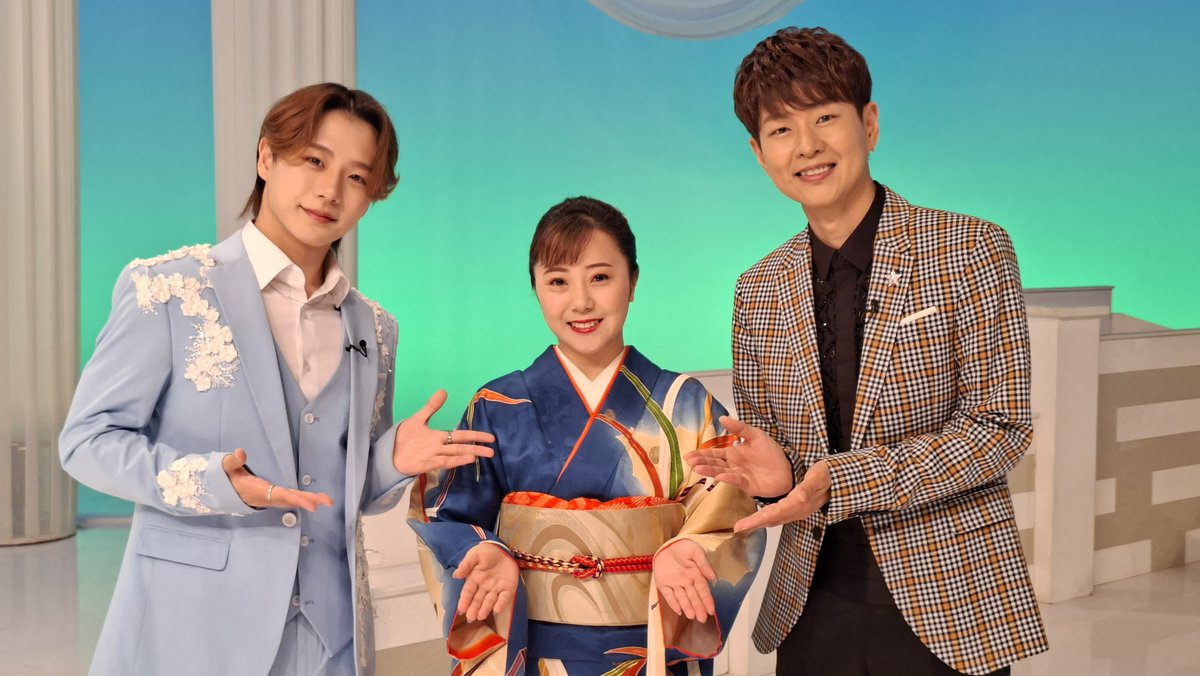 Reiwa_kayou's tweet photo. 💐令和歌謡塾💐
明日、7月22日放送です📺
▷ #須賀亮雄 さん「 #蔵王の風 」
▷ #谷島明世 さん「 #おんな船頭唄 」
▷ リクエストコーナーもあります！

#BS日テレ 朝５時００分より放送🕓
#令和歌謡塾 お楽しみに！💫 https://t.co/fnas8fHz1X