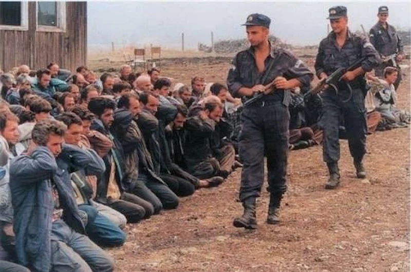 mozbag's tweet photo. Srebrenitsa Soykırımının 31'inci yıldönümünde UNUTMADIK UNUTTURMAYACAĞIZ... https://t.co/e6KaJ6m0sy