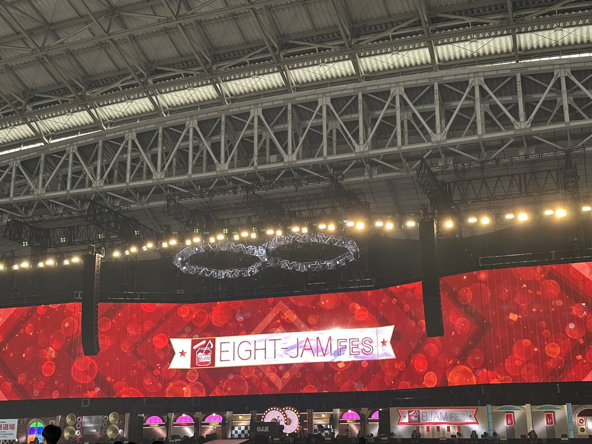 kenba6's tweet photo. イコラブの出番終わったので帰ります

スーパーエイトの皆さんありがとうございました。村上と大倉くんのコラボ最高でした！笑
おかげで楽しいひとときになりました。
スタッフの方々もありがとうございました。

#イコラブ
#スーパーエイト https://t.co/jjuTYEgiqi