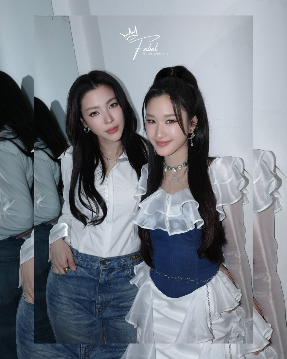 FFabel_Ent's tweet photo. Xin chào! Faye và Atom đến rồi đây! 🫶🏻✨

FAYEATOM VIETNAM FANMEET
#FayeAtom1stFMinHCMC https://t.co/2e5fwMetFM