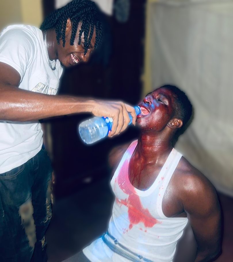 Olamzi_8788's tweet photo. INCOMING 
#dirtydiana https://t.co/8JBrVJW9KF