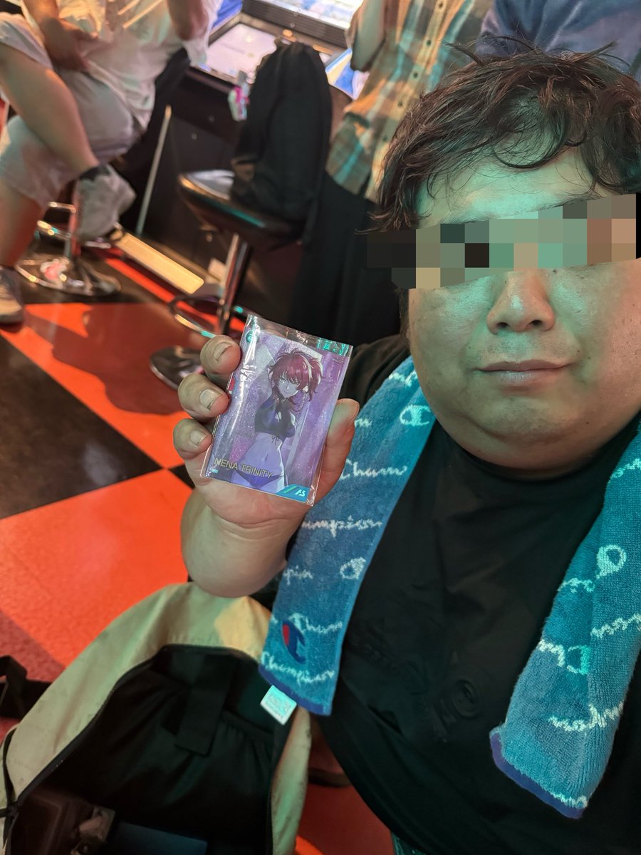 e_naka____'s tweet photo. マサキさんありがとう😭
ボタン押して赤78で当ててプロモ選んでラクスありがとう https://t.co/s82ZzwFZhK