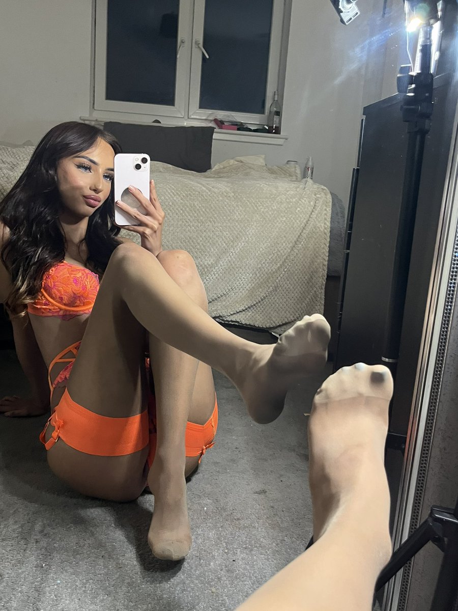 Spoil_Ver's tweet photo. 🫵🏽 look another victim of pretty feet https://t.co/GAlcForA9M