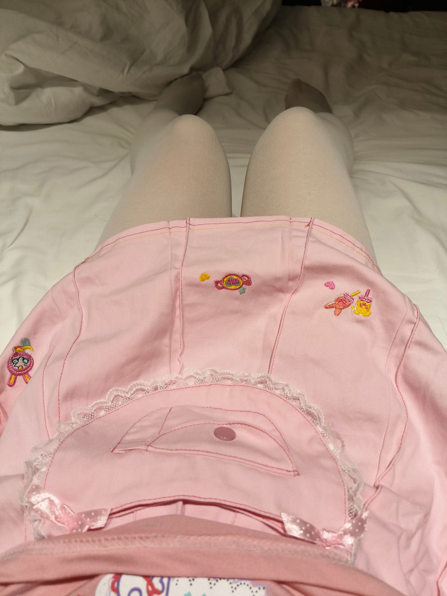 dhnp5b's tweet photo. 今日份可爱宝宝～#abdl https://t.co/iDTti90gXc