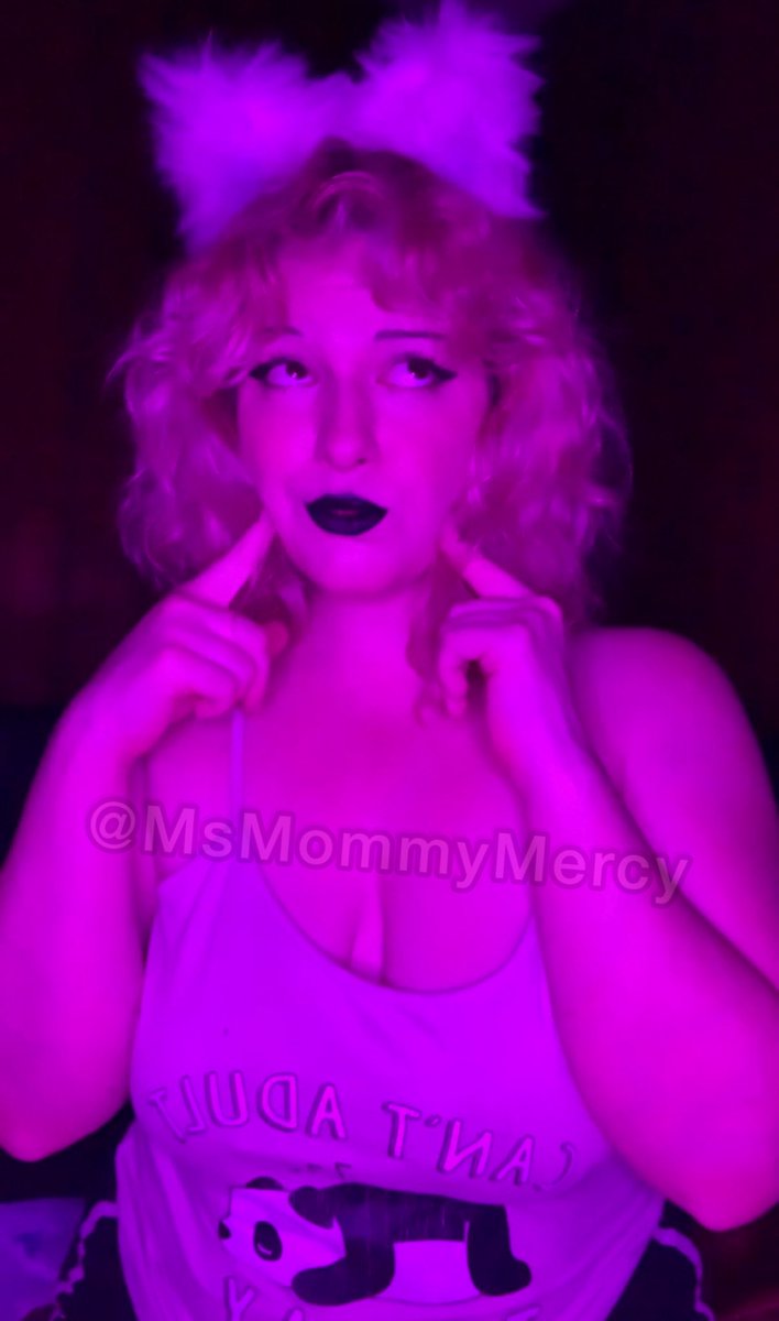 MsMommyMercy's tweet photo. Would you bark for a foxy Mommy? 

Fetish Furry Findom Femdom Content https://t.co/MZfVGwa6kX