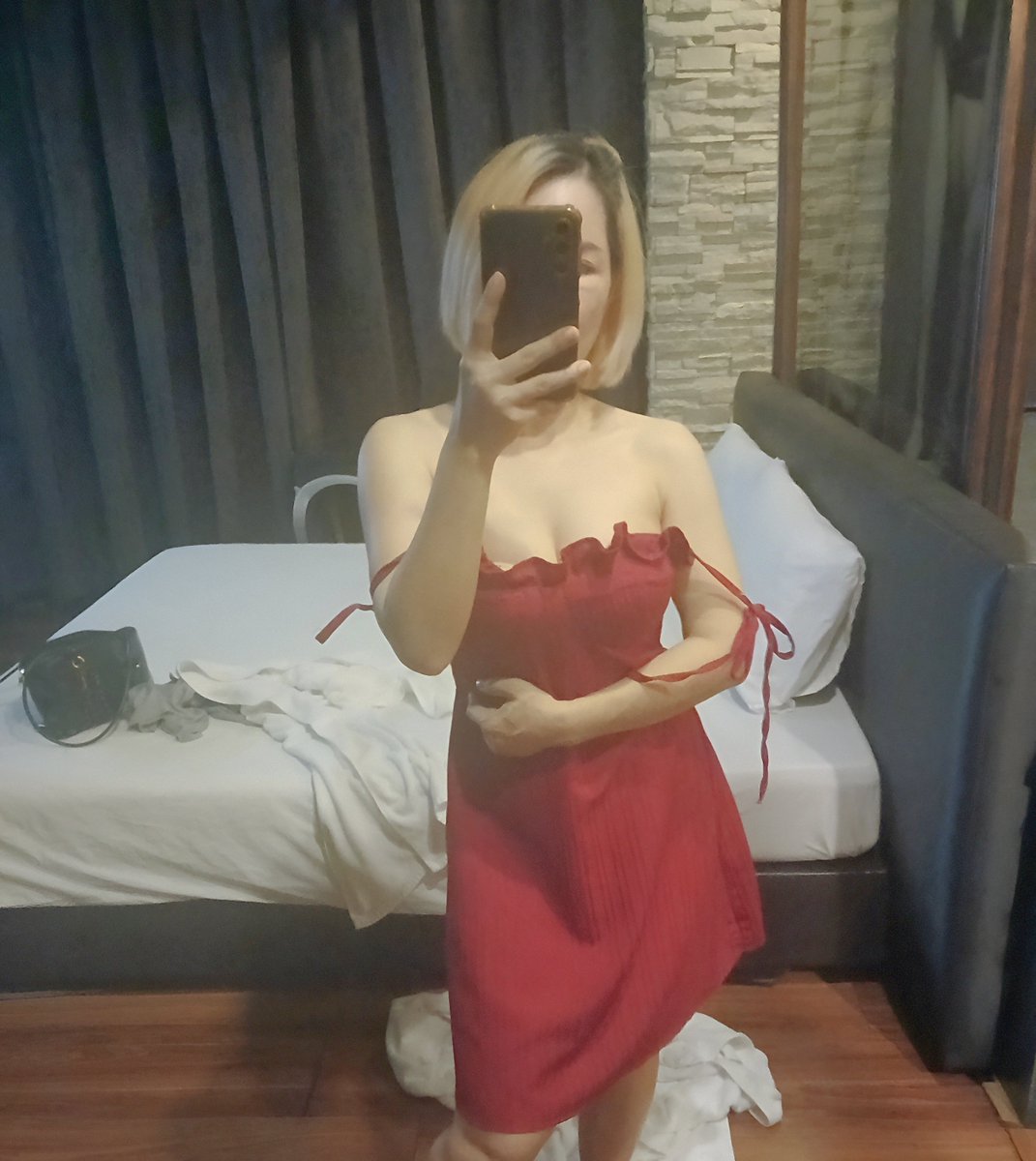 flat652051's tweet photo. ไม่ใช่วันอาทิตย์ใส่สีแดงได้ป่ะ😘 https://t.co/oCzrkLcKZ6